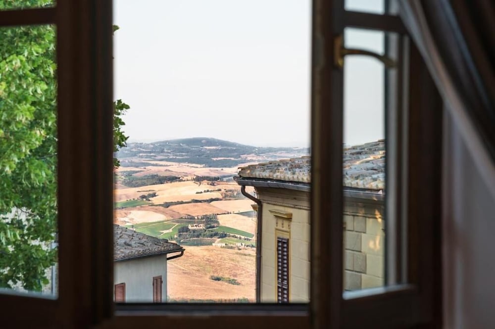 

Catania - Montalcino - Albergo Giardino