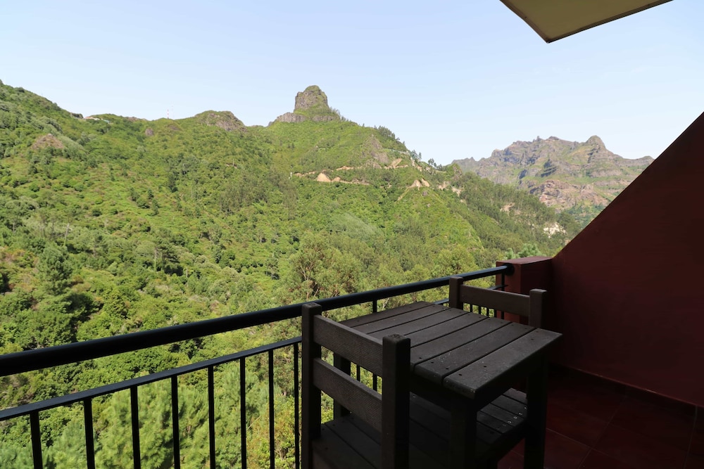 

Roma - Ribeira Brava - Valley View Hotel Encumeada
