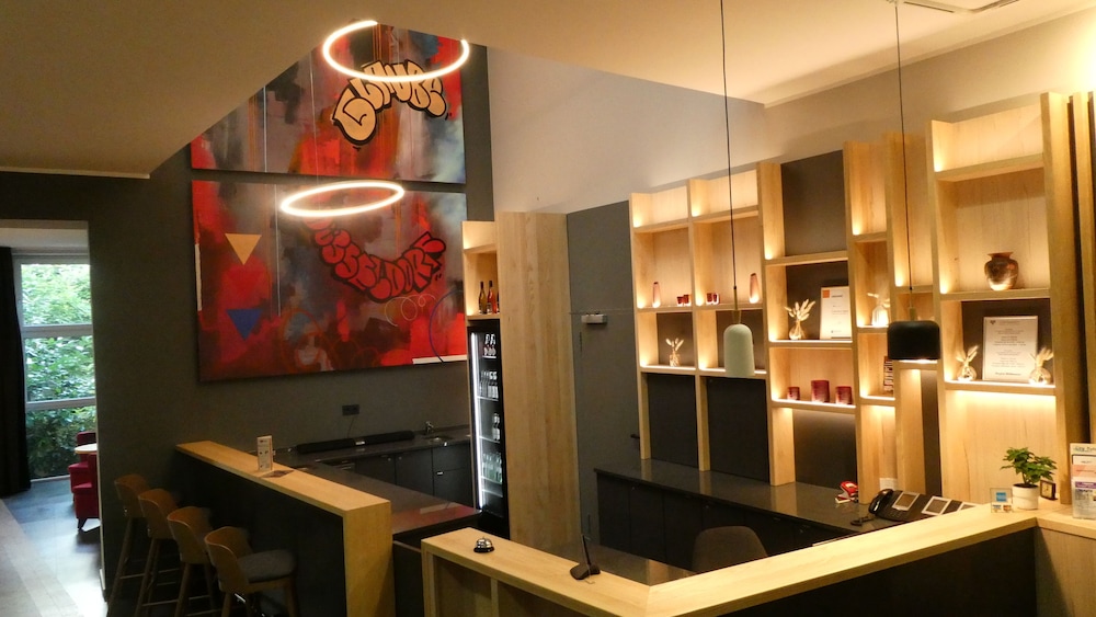 

Napoli - Dusseldorf - CVJM Düsseldorf Hotel & Tagung