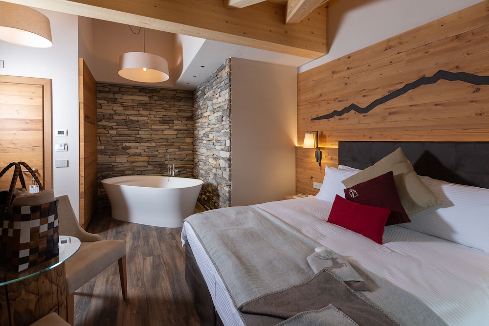 

Milano - Livigno - Mont Chalet Nevada - Hotel & Spa