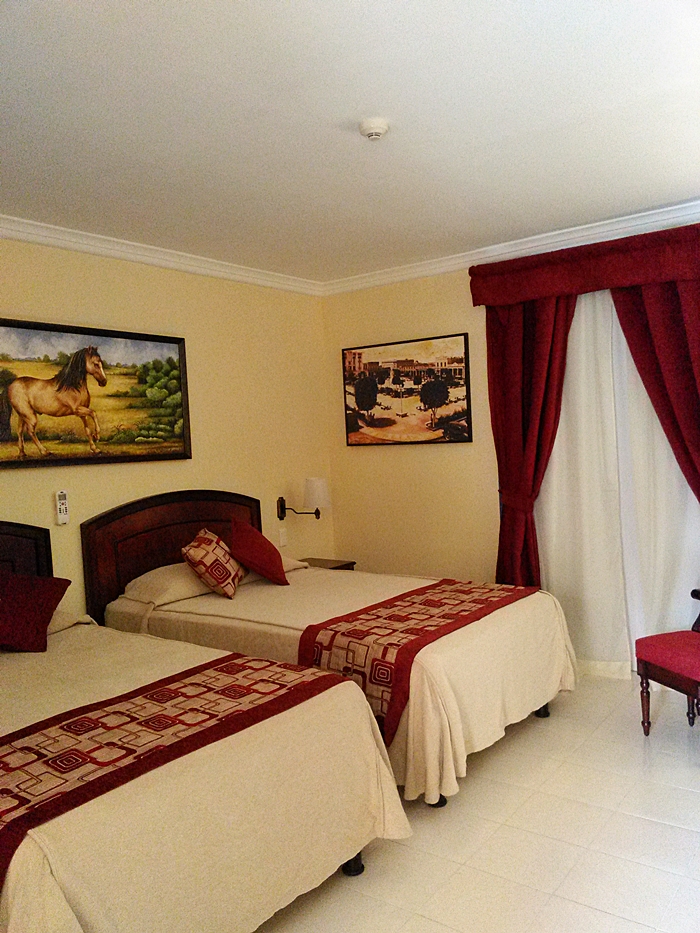 

Bari - Holguin - Hotel E Caballeriza