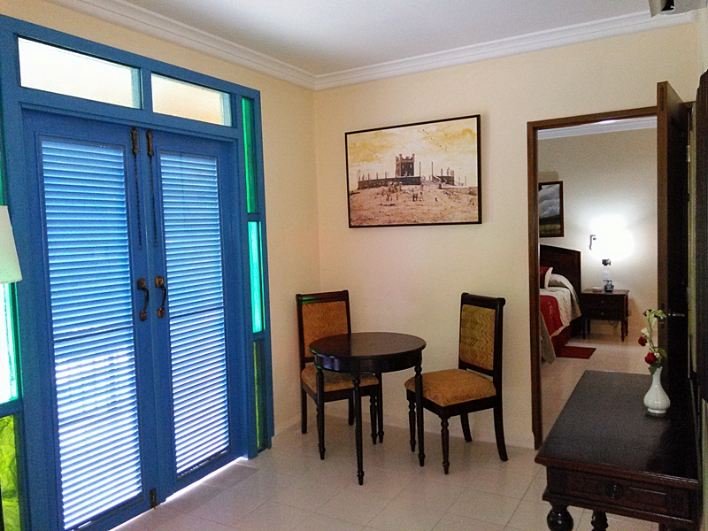 

Bari - Holguin - Hotel E Caballeriza