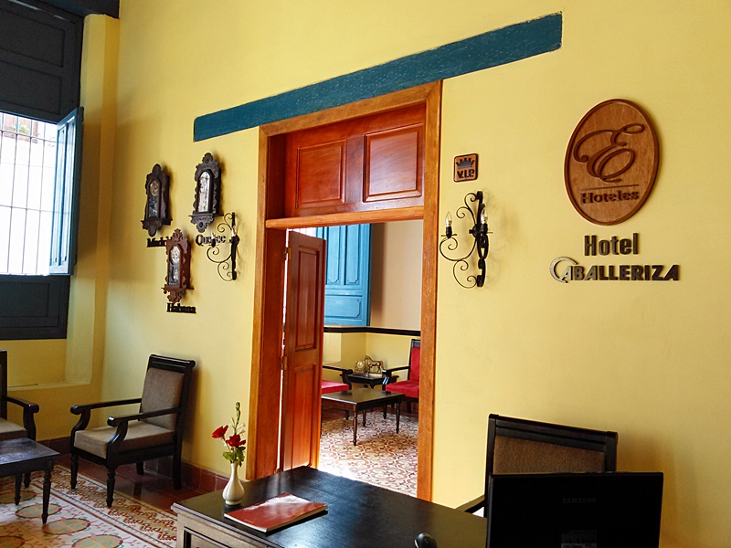 

Bari - Holguin - Hotel E Caballeriza