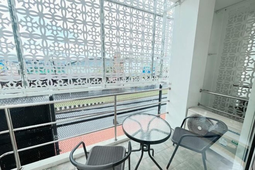 

Verona - Si Sunthon - Mystays Phuket