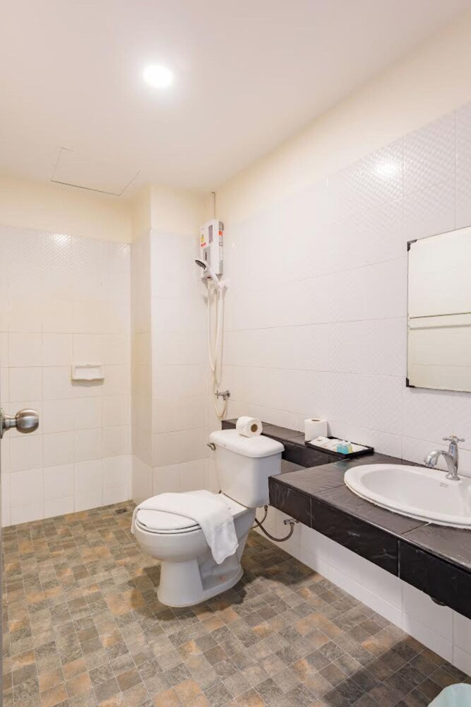 

Roma - Si Sunthon - Mystays Phuket