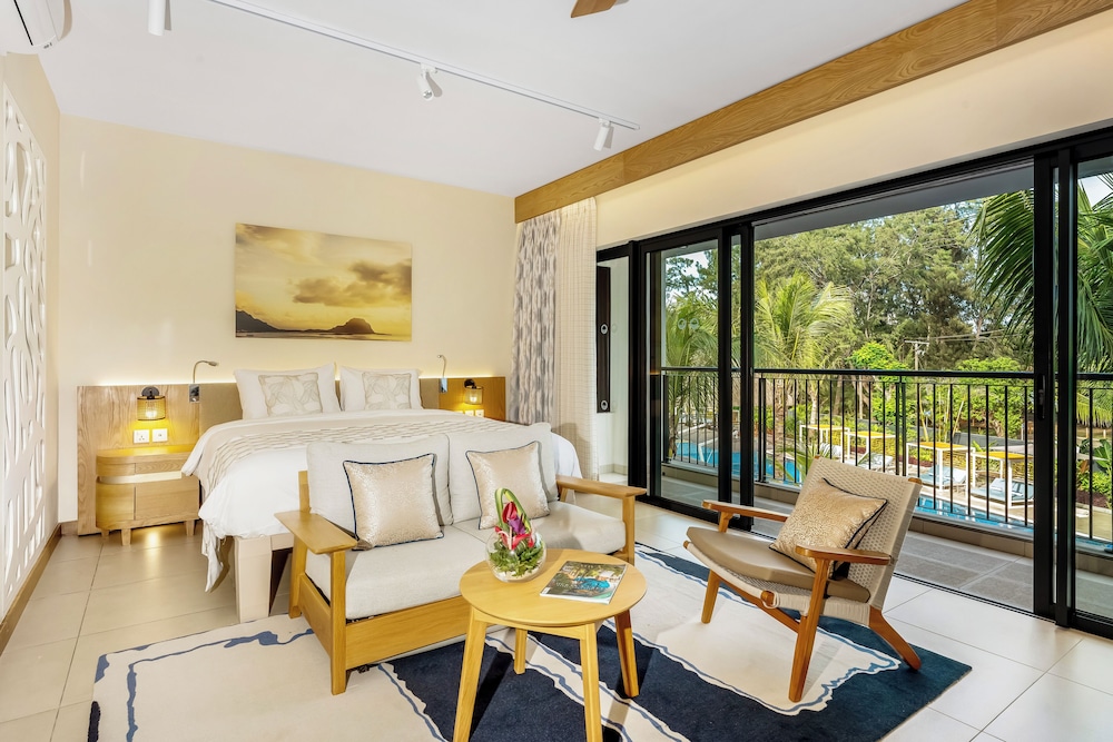 

Milano - Port Chambly - Ocean's Creek Beach Hotel