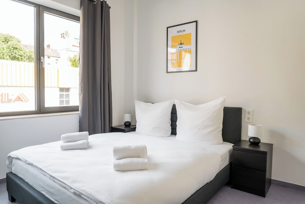

Milano - Berlino - Apartmenthaus Berlin Neukölln