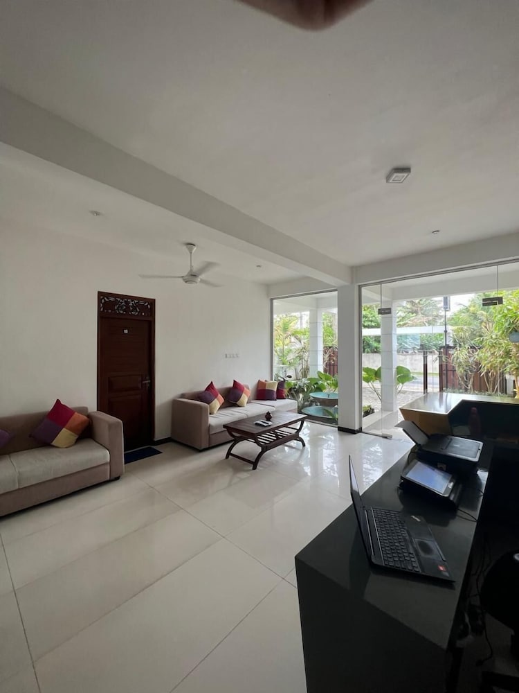 

Milano - Weligama - Galene Beach Hotel