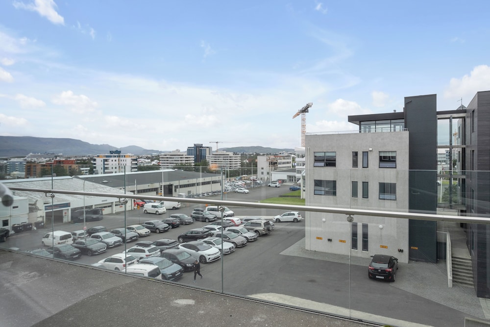 

Milano - Hafnarfjörður - Hotel Aska