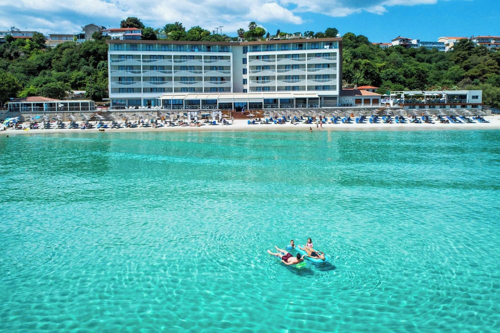 

Verona - Kriopigi - Ammon Zeus Luxury Beach Hotel