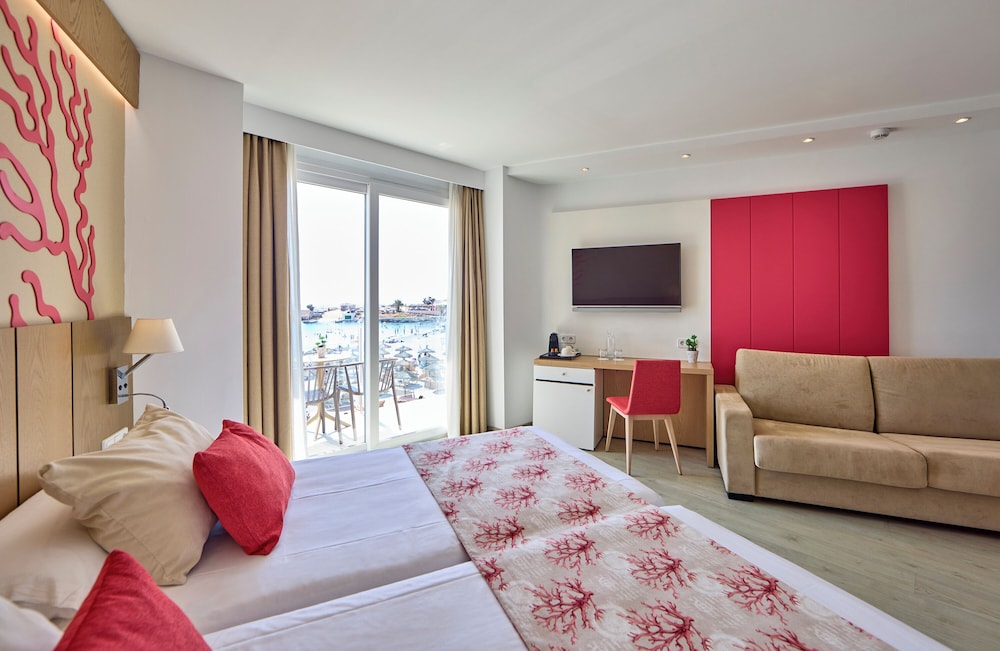 

Bari - Cala Millor - Universal Hotel Perla