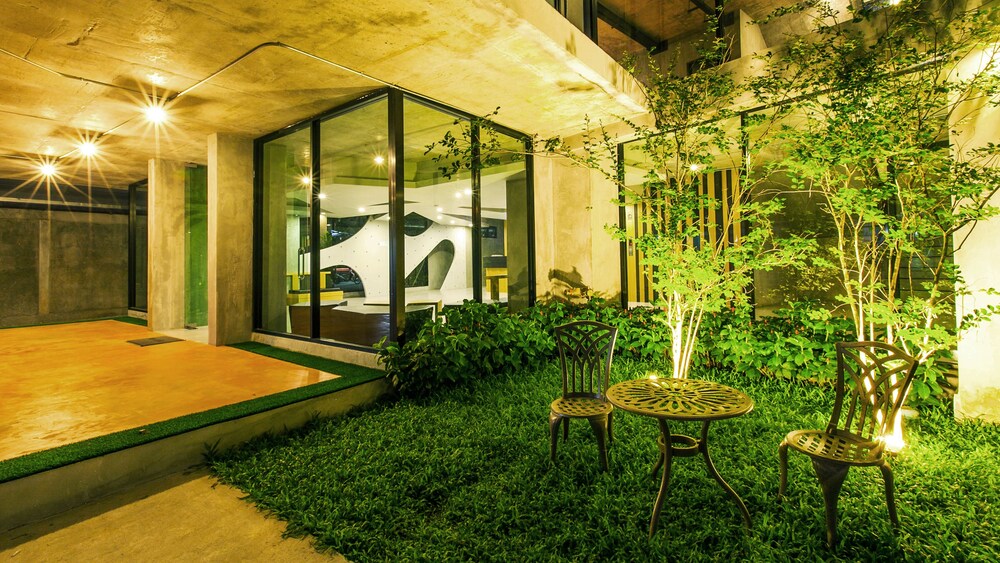 

Milano - Coconut Island - B2 Phuket Boutique & Budget Hotel
