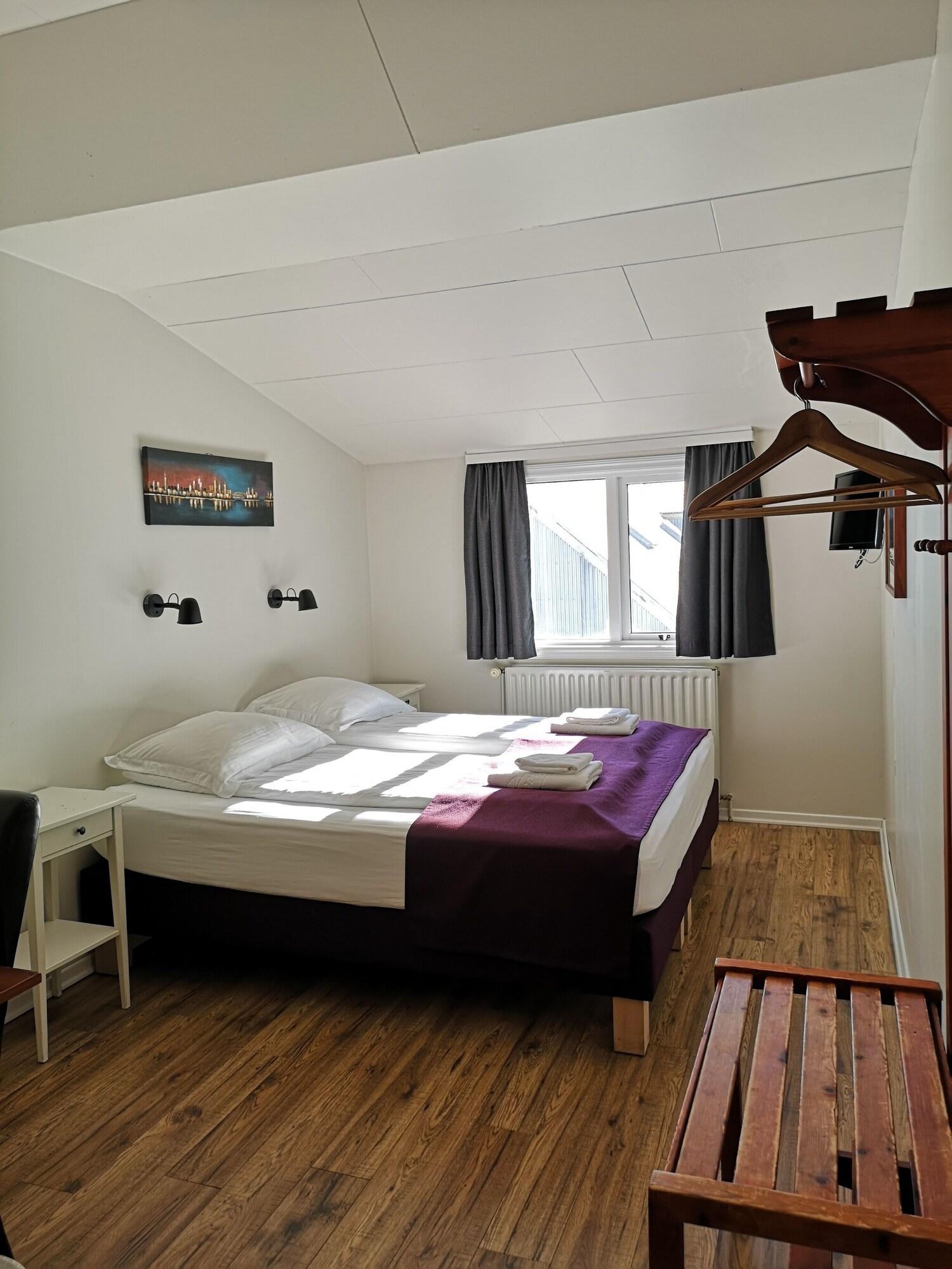 

Napoli - Vik i Myrdal - Puffin Hotel Vík by Ourhotels