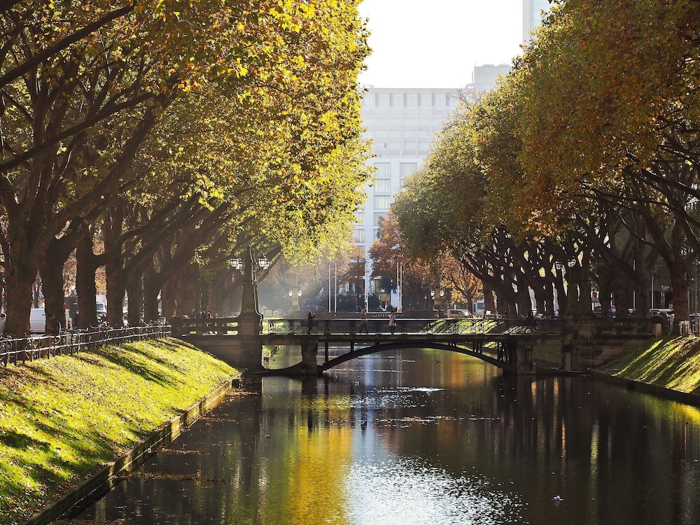 

Palermo - Dusseldorf - Crowne Plaza DUSSELDORF - NEUSS