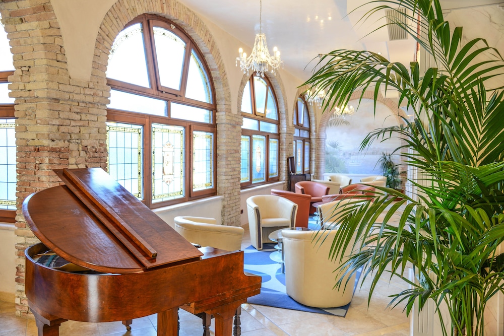 

Bari - Gargnano - Hotel Antico Monastero