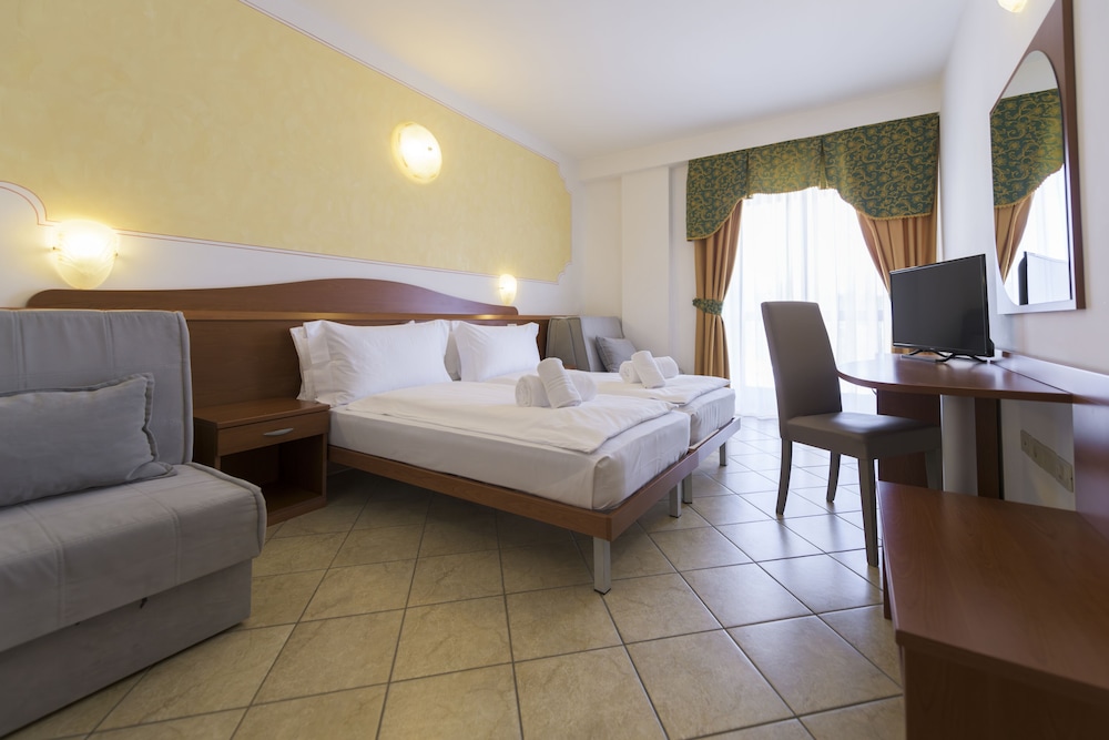 

Bologna - Gargnano - Hotel Antico Monastero