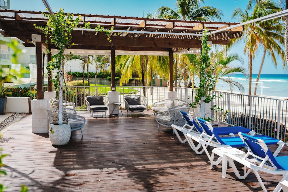 

Milano - Maxwell - Coconut Court Beach Hotel