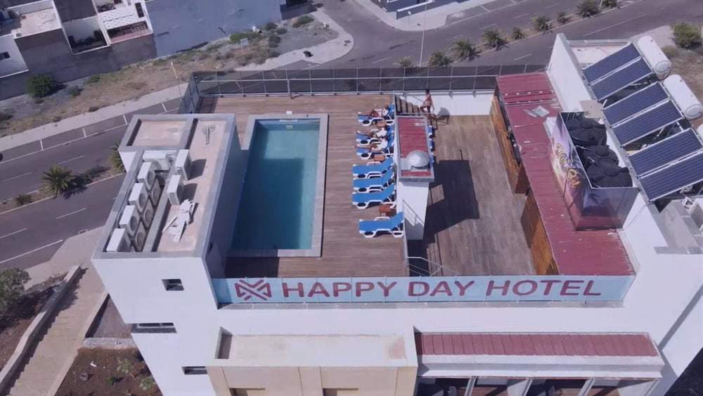 

Milano - Isola di Santiago, Capo Verde - Happy Day Hotel