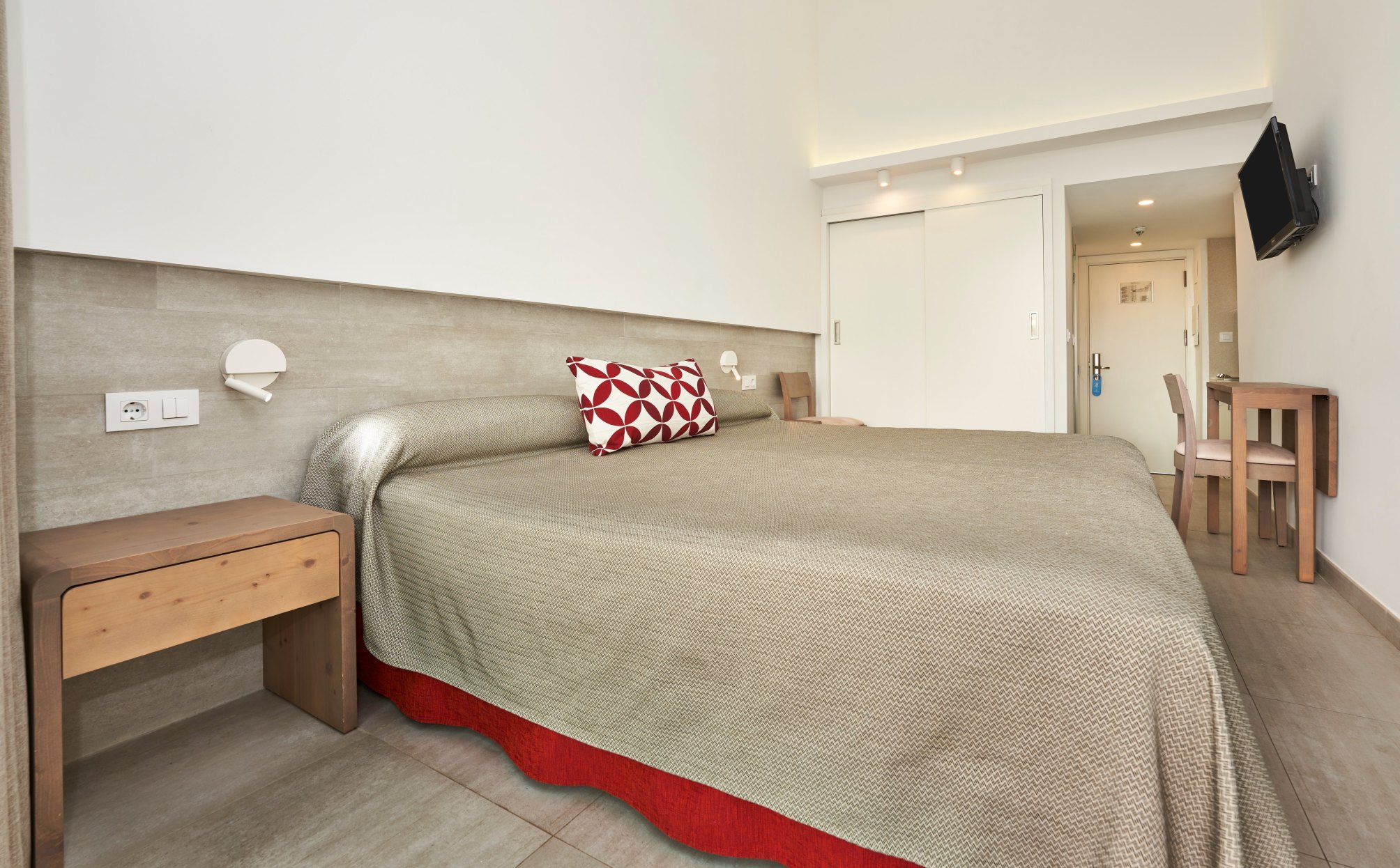 

Milano - Port de Pollença - Hoposa Villaconcha Family & Sport