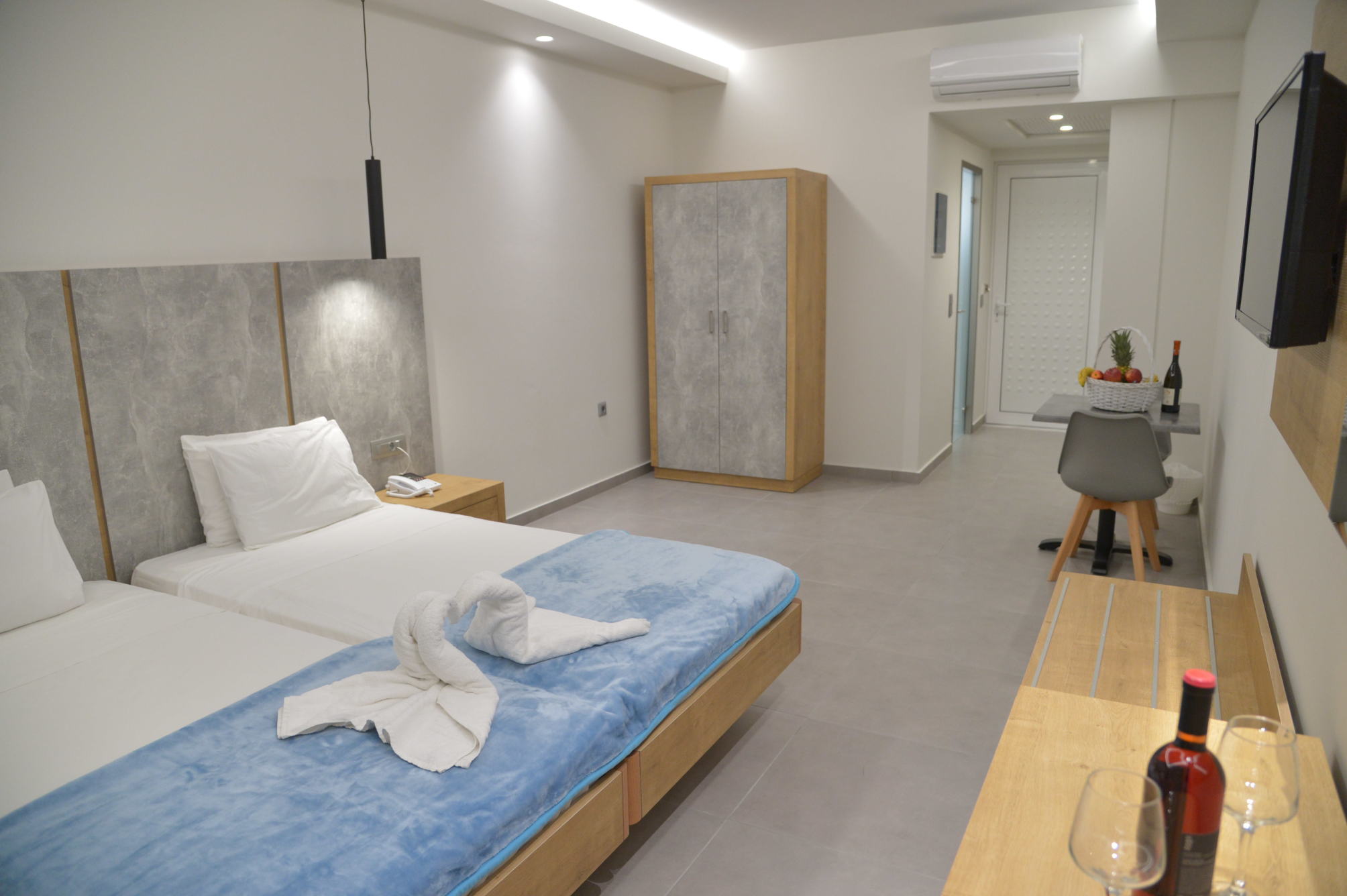 

Milano - Koskinou - Emerald Hotel