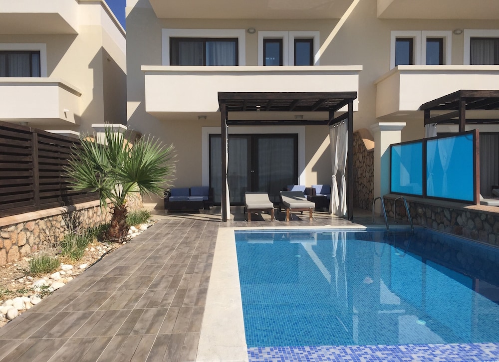

Bologna - Gennadi - Al Mare Villas