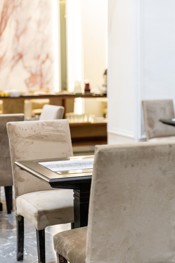 

Bologna - Casablanca - Hotel Majestic
