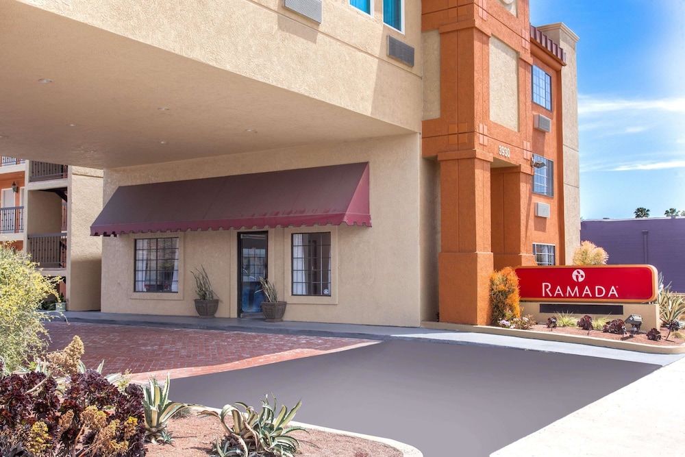 

Roma - Santa Monica - Ramada By Wyndham Culver City