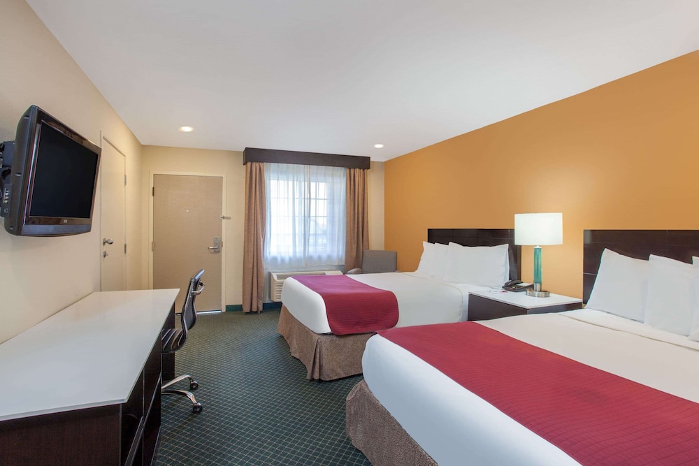 

Milano - Beverly Hills (CA) - Ramada By Wyndham Culver City