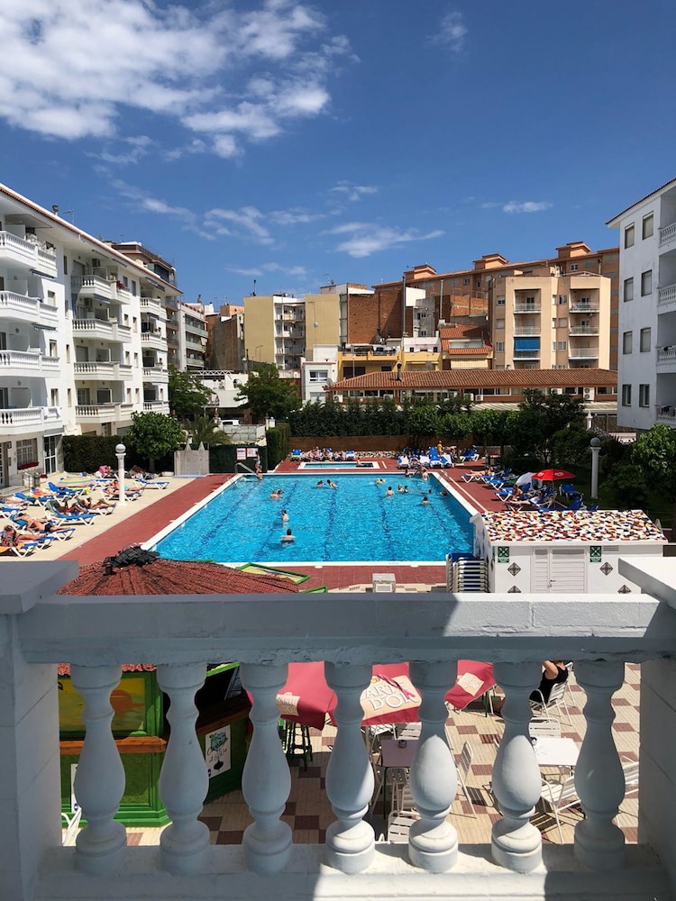 

Napoli - Blanes - Europa Family Apartments