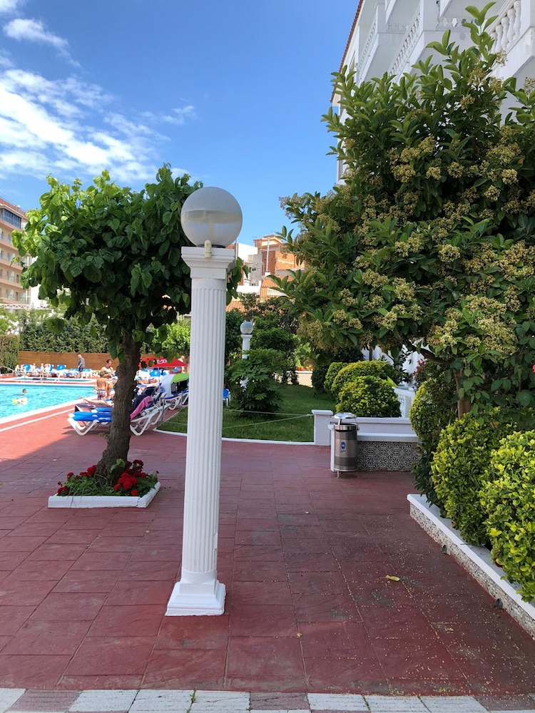 

Milano - Blanes - Europa Family Apartments