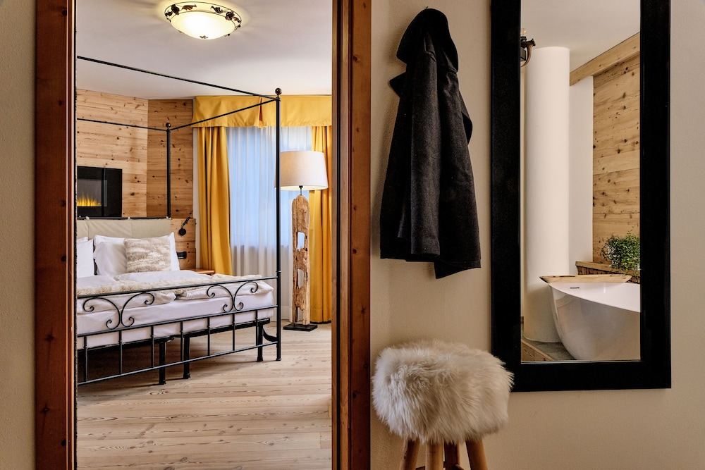 

Napoli - Ossana - Boutique Hotel e Chalets Salvadori