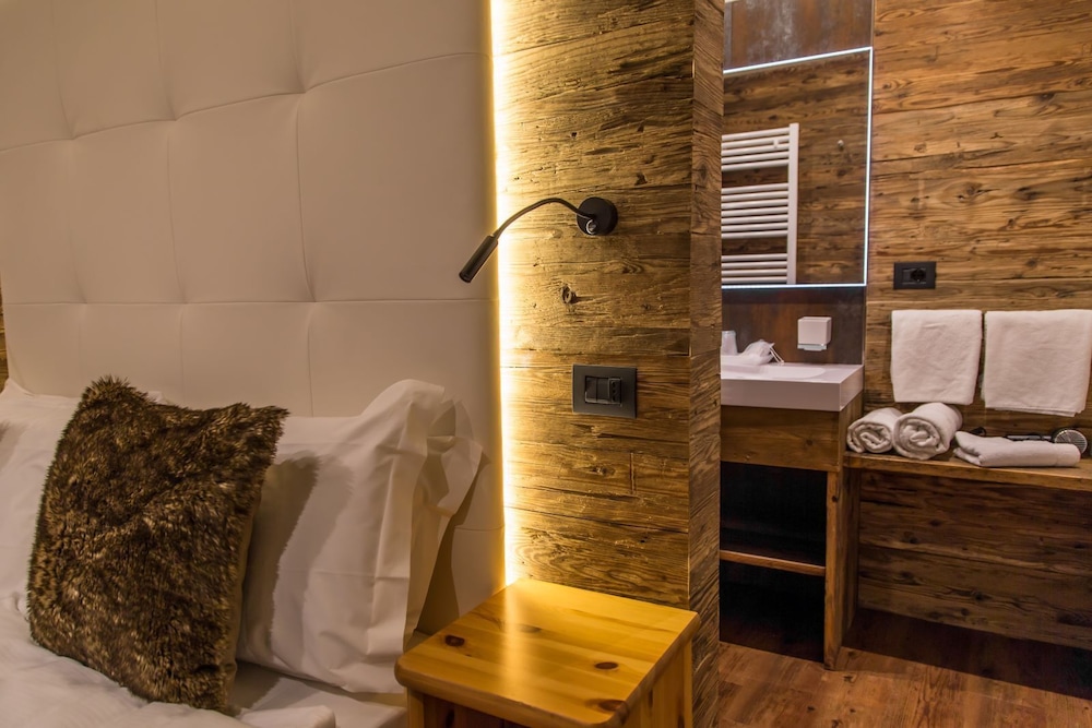 

Brindisi - Dimaro - Boutique Hotel e Chalets Salvadori