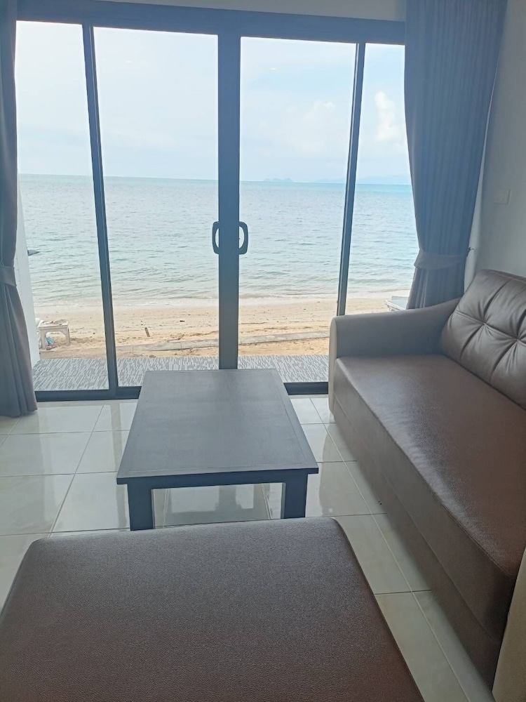 

Roma - Ban Bang Po - Koh Samui - March Samui Resort