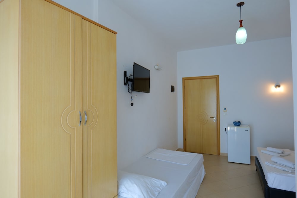 

Brindisi - Ksamil - Hotel Belle Vue