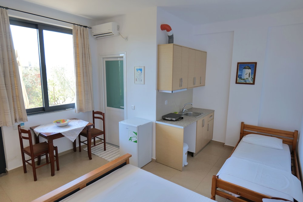 

Bologna - Ksamil - Hotel Belle Vue