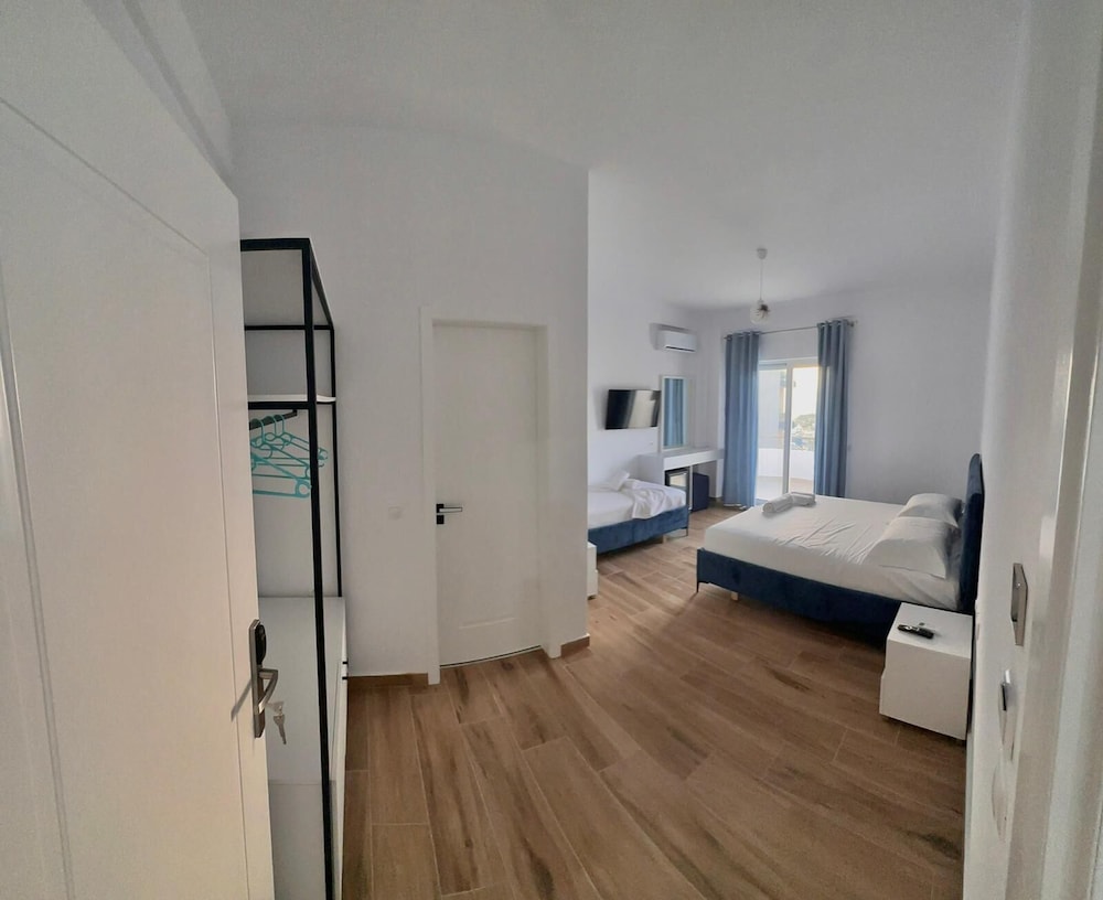 

Pisa - Ksamil - Hotel Belle Vue