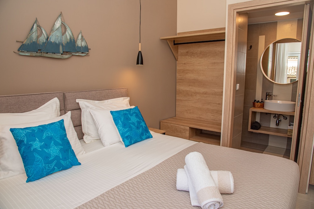 

Milano - Kassiopi - Kassiopi Luxury Suites