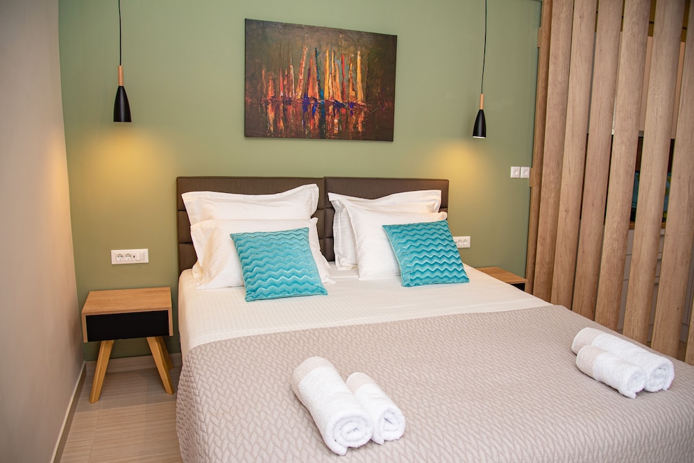 

Milano - Kassiopi - Kassiopi Luxury Suites