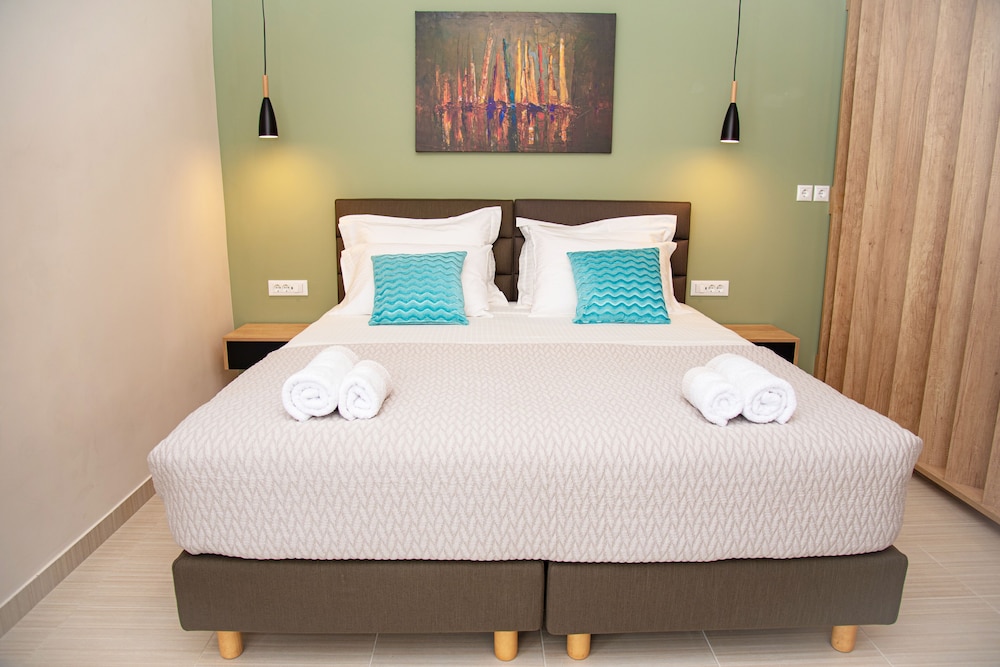 

Milano - Kassiopi - Kassiopi Luxury Suites