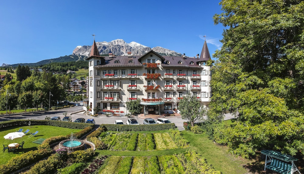

Palermo - Cortina d'Ampezzo - Franceschi Park Hotel