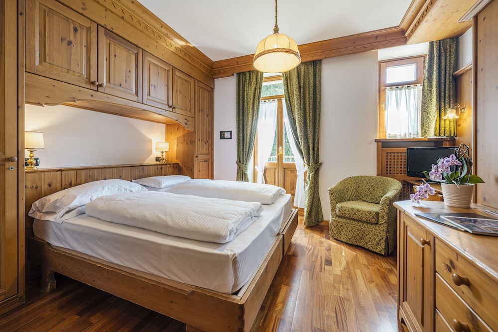 

Roma - Cortina d'Ampezzo - Franceschi Park Hotel