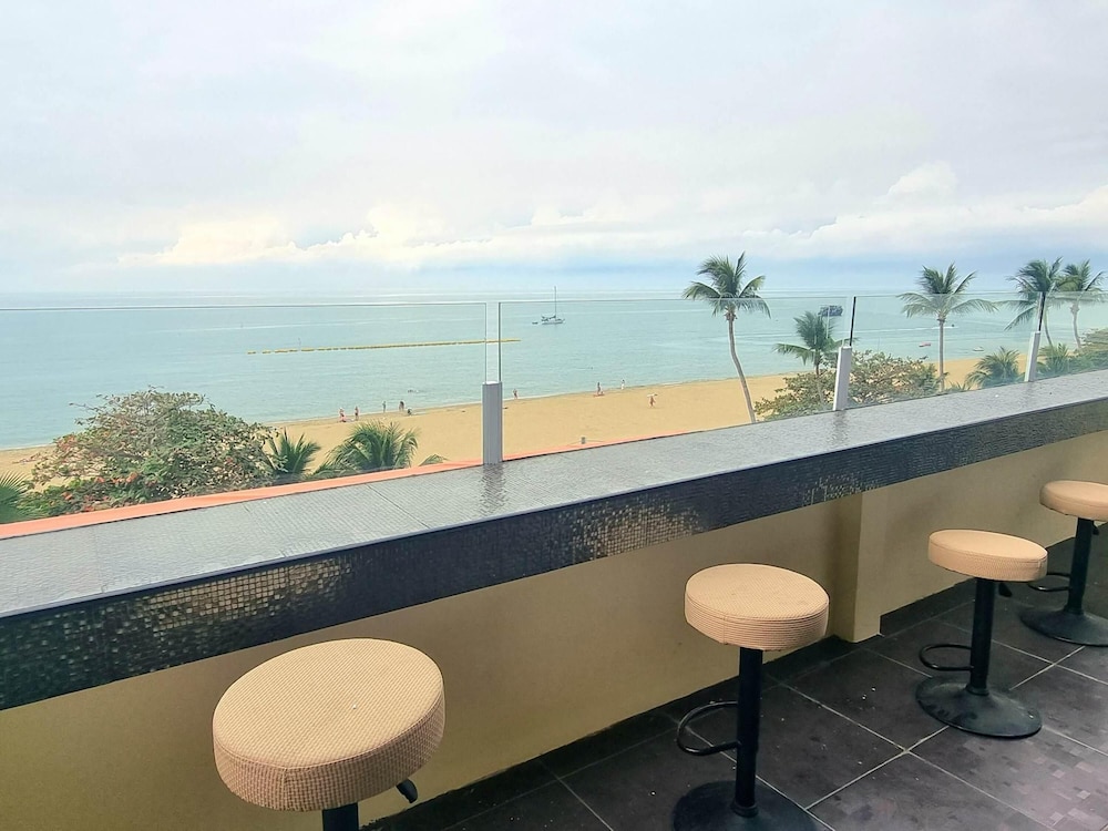 

Roma - Pattaya - Happy Jomtien - Beachfront