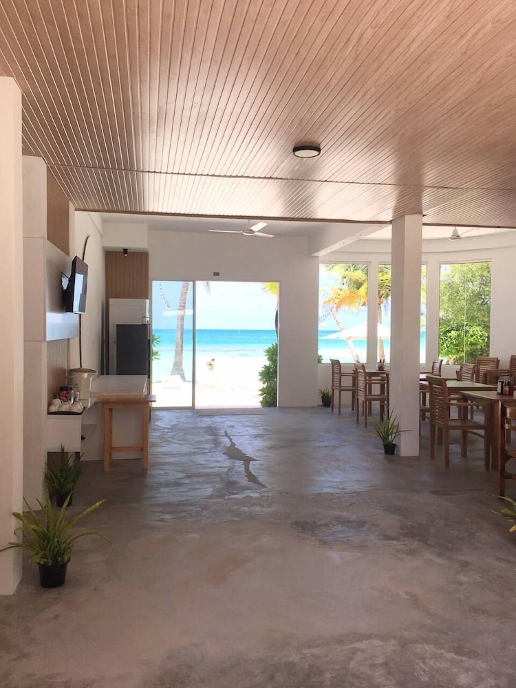 

Bologna - Dhiffushi - The Sunset Villa