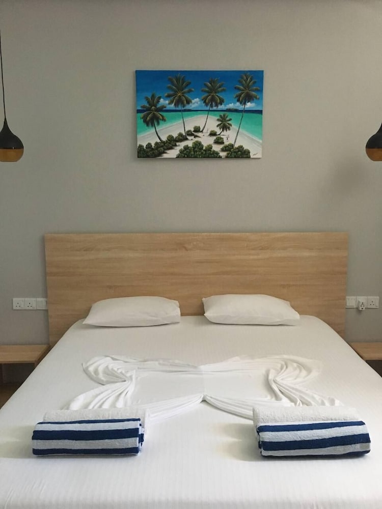 

Torino - North Male Atoll - The Sunset Villa