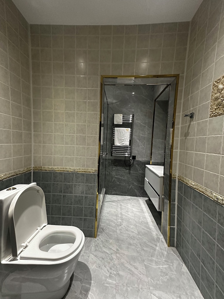 

Milano - Dushanbe - Hotel Dehlavi