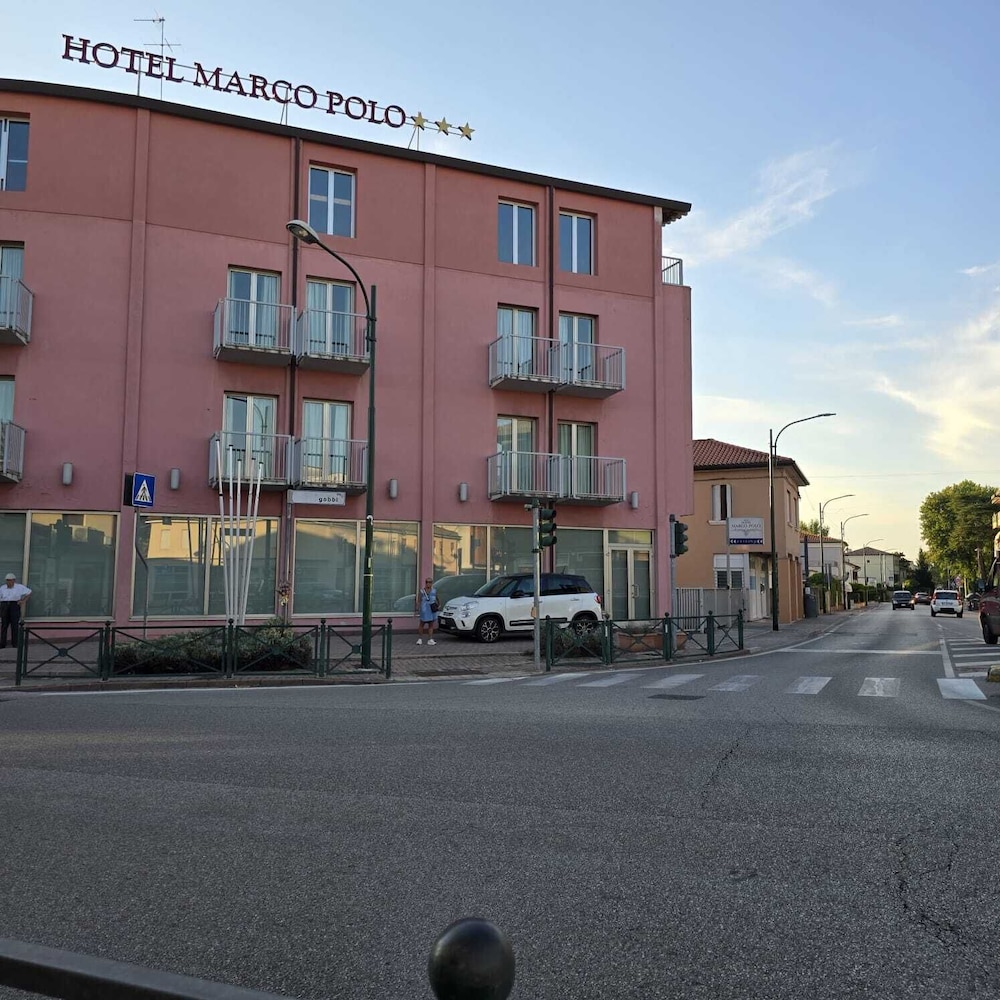 

Brindisi - Venezia, Aeroporto Marco Polo - Hotel Marco Polo Airport hotel
