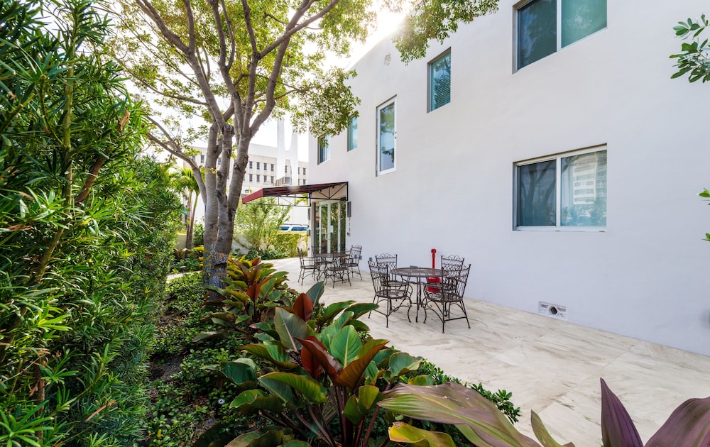 

Roma - Surfside - Costa Norte Boutique Hotel