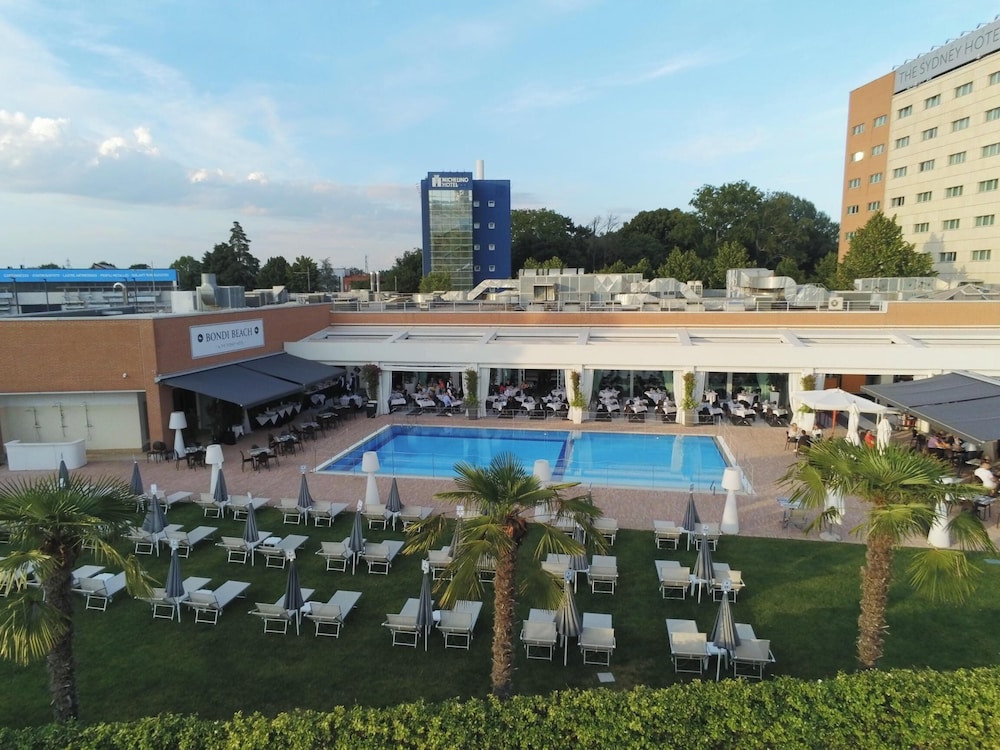 

Catania - Bologna - MICHELINO 75 by the Sydney Hotel