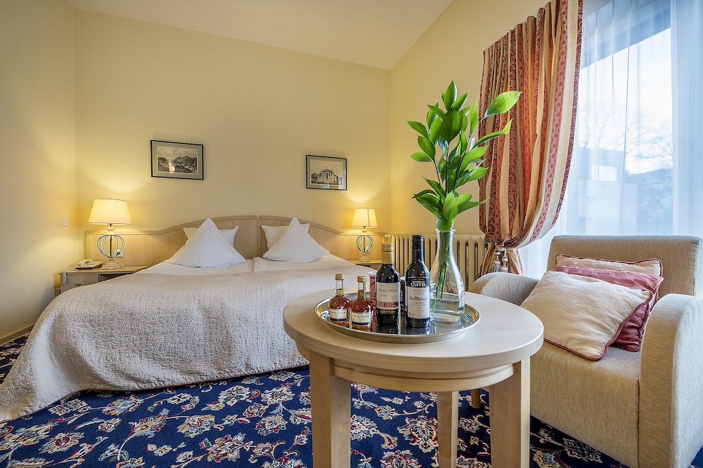 

Napoli - Vilnius - Grata by Centrum Hotels