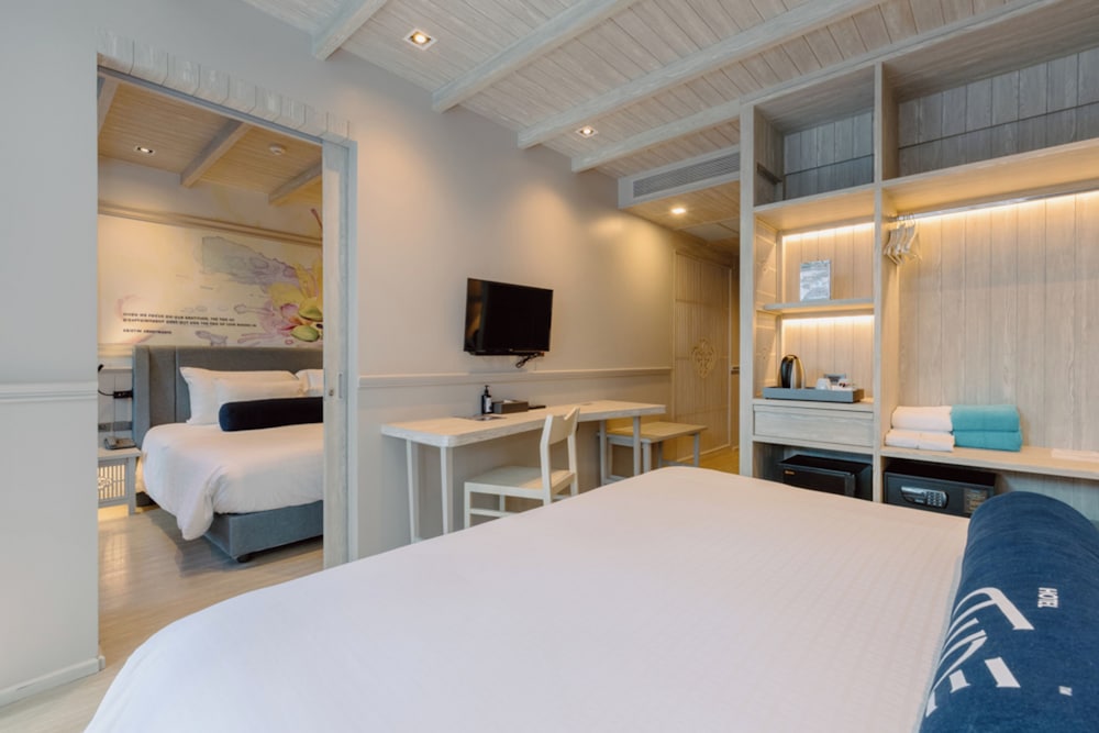 

Roma - Wichit - Hotel Tide Phuket Beachfront
